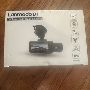 Lanmodo D1 3 Channel 4K Dash Camera